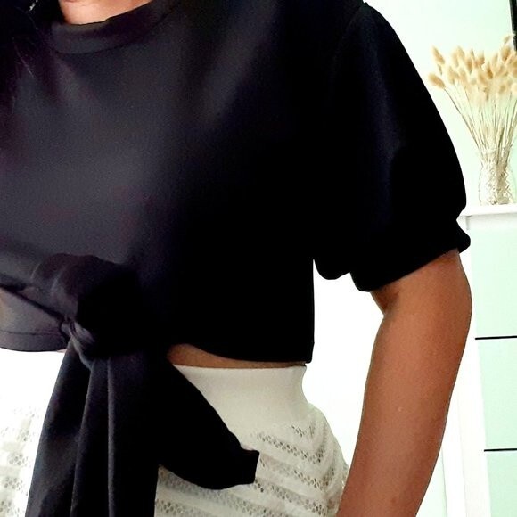 Jasmine Black Puff Sleeve Crop Top with Front Knot Sz Medium - Picture 4 of 10